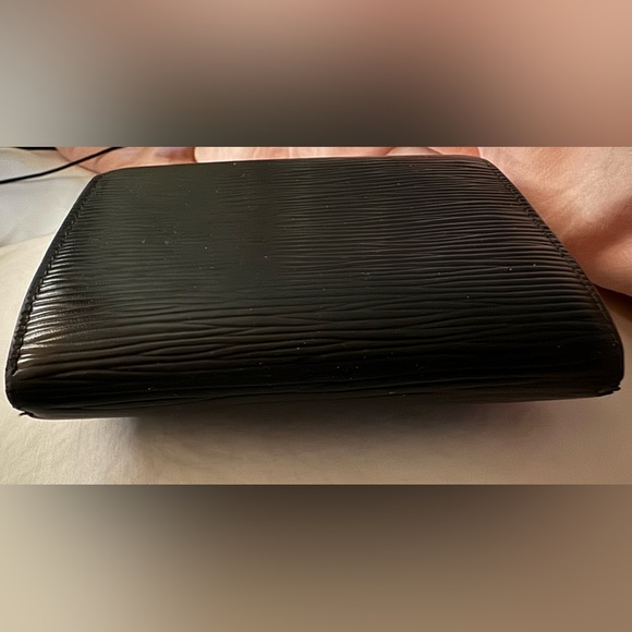 Louis Vuitton Epi Bifold Wallet, Portefeuille Koala Leather Noir, Mint Condition - Picture 5 of 13